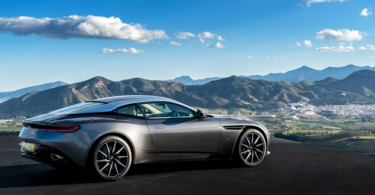 В Монако представлена новая модель Aston Martin