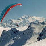 Если не на лыжах, так с парашютом – во Франции в горах